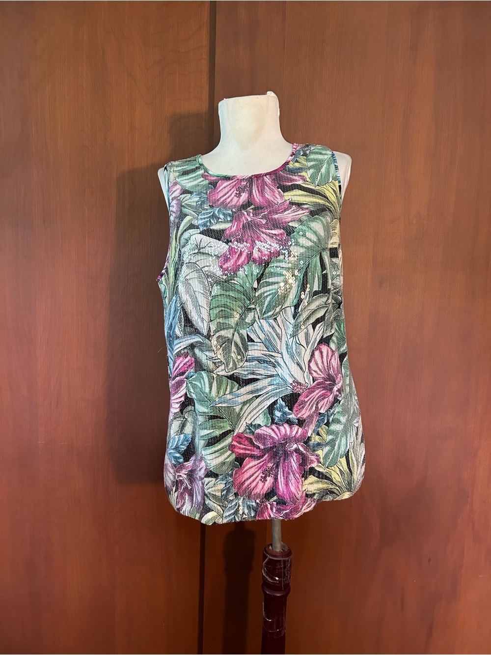 Tommy Bahama Sleeveless Sequin shirt